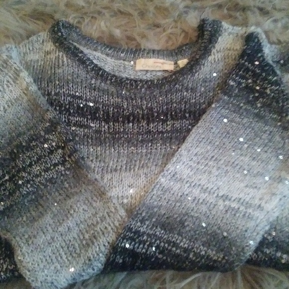 Sweater - Picture 3 of 3